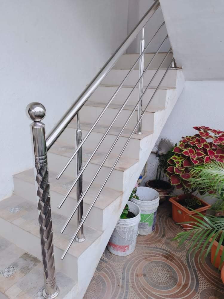 Stainless Steel and Glass Stair Railing