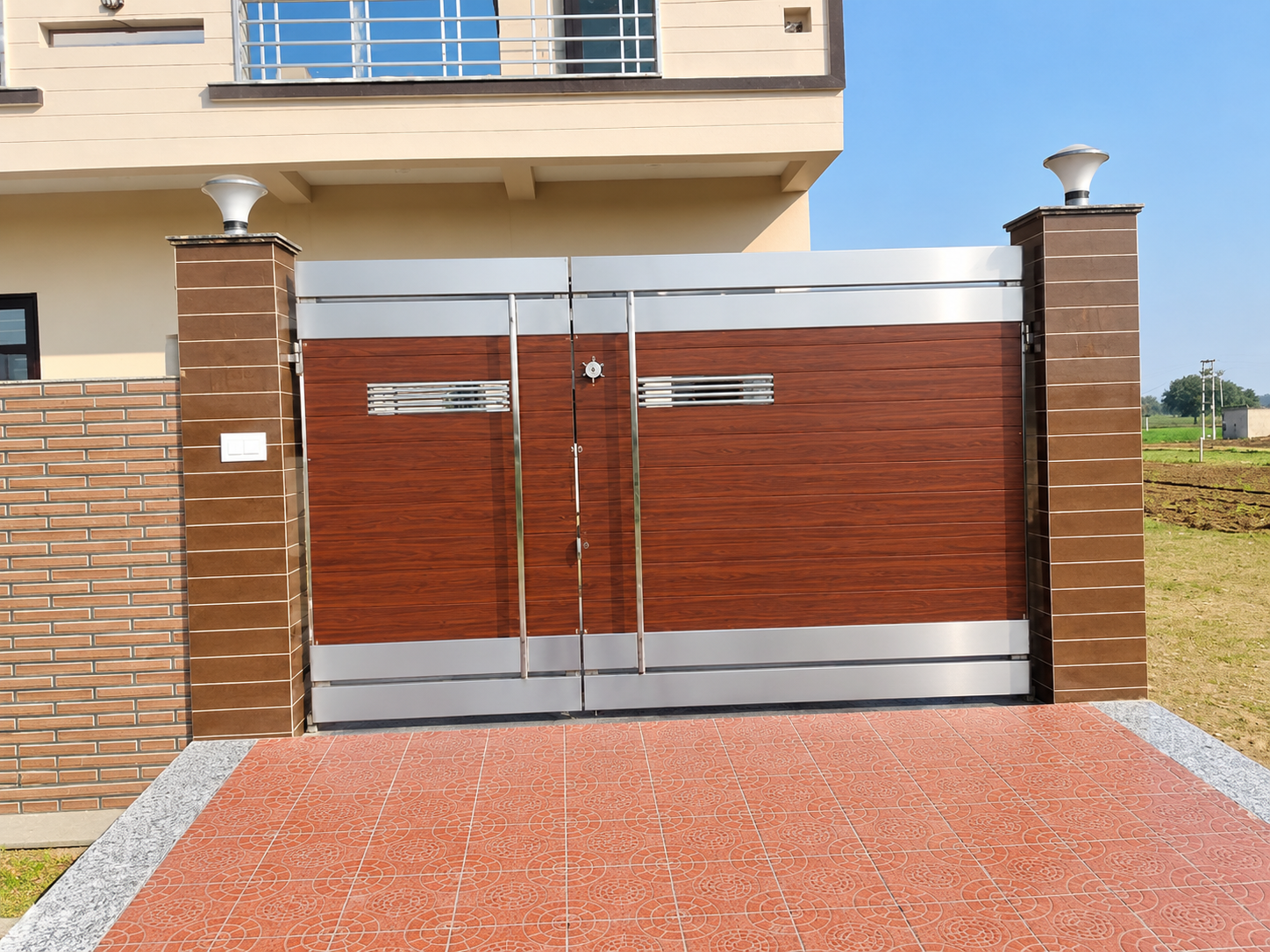 Modern stainless steel double gate design for residential entrance